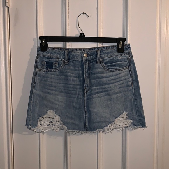 American eagle 🦅 distressed jean skirt - Picture 1 of 6